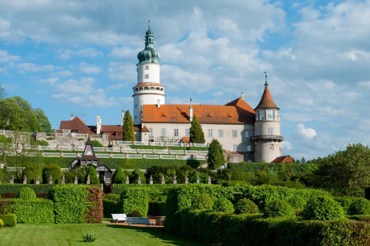 Zamek Nové Město nad Metují Exteriör bild